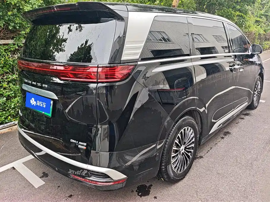 Denza D9 2025 DM-i Smart Drive Edition 1020 AWD Prestige фото 3