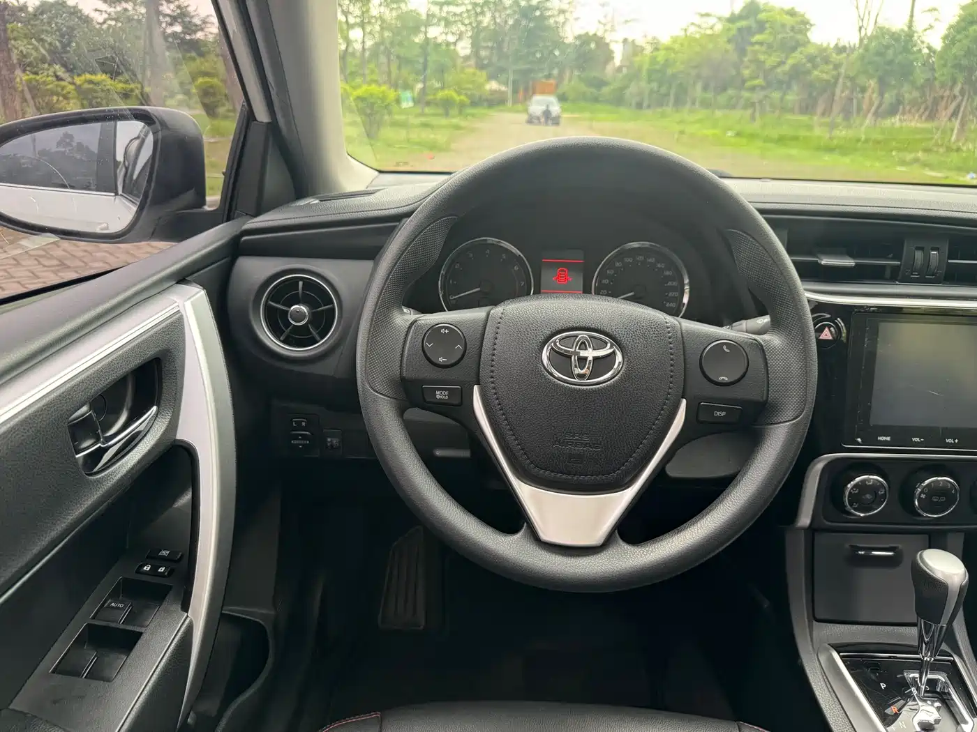 Toyota Corolla 2017 Facelift 1.2T S-CVT GL-i фото 10
