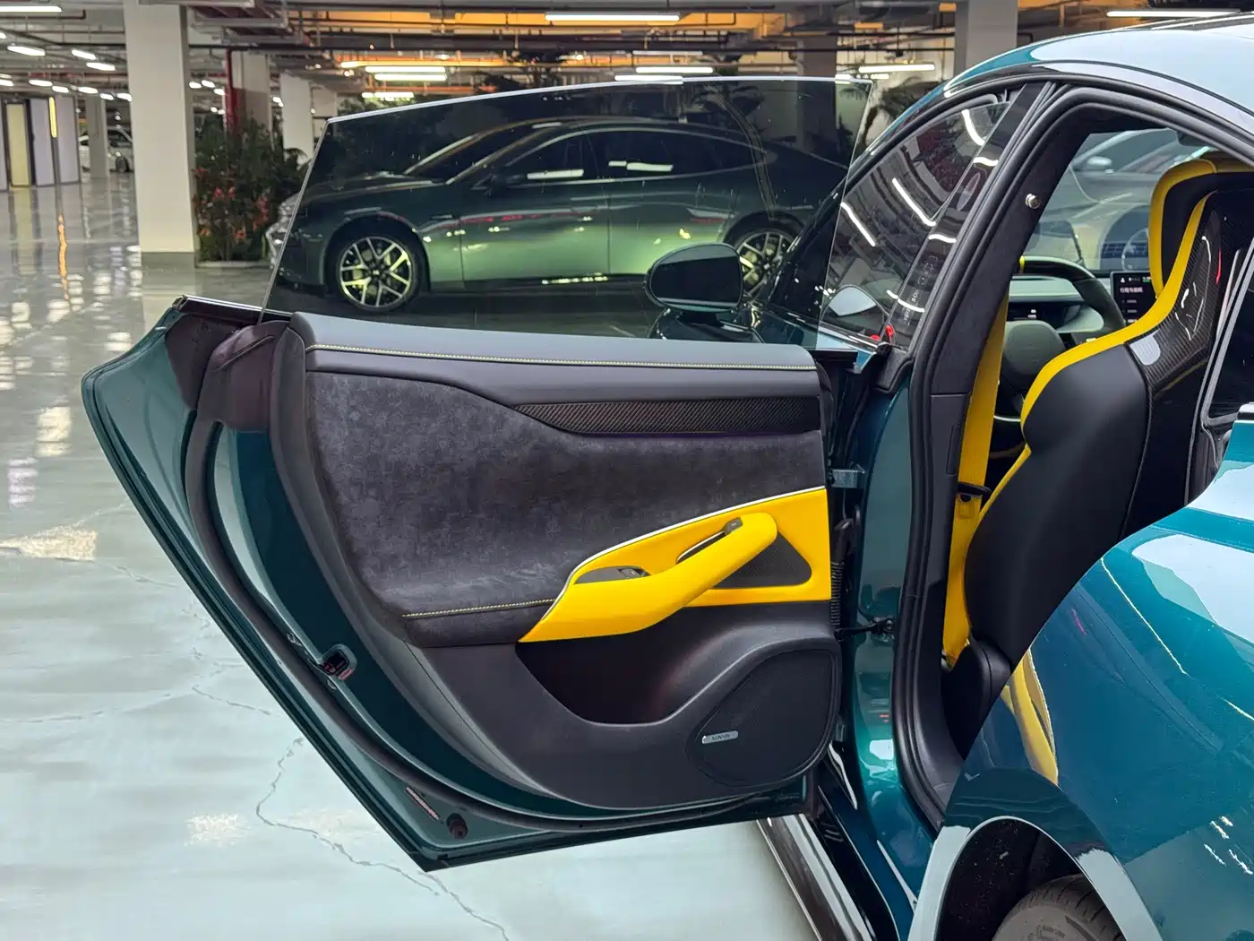 XIAOMI CAR XIAOMI SU7 ULTRA