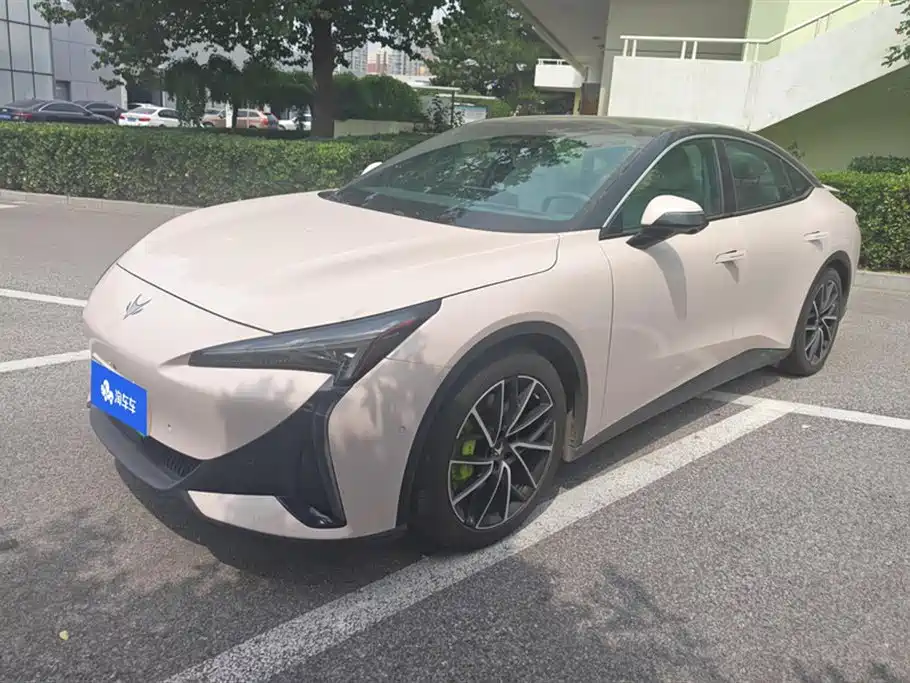 ARCFOX Alpha S5 2025 Facelift 668MAX Divine Edition 200kW