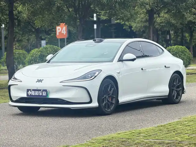 IM Motors IM L6 2025