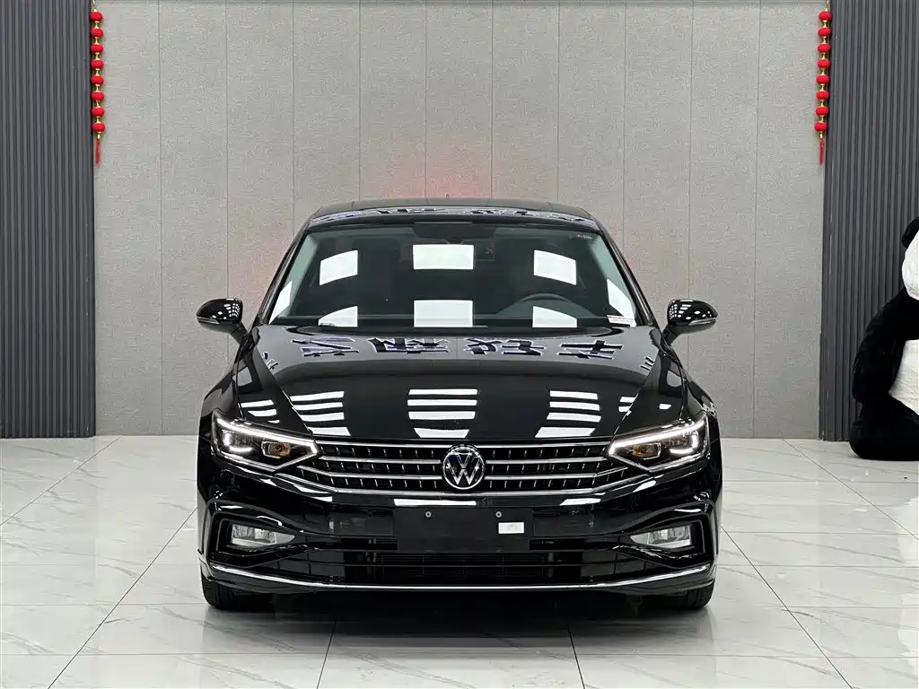 Volkswagen Magotan 2023 2 Million Units Anniversary Edition 330TSI DSG Leading Type фото 2