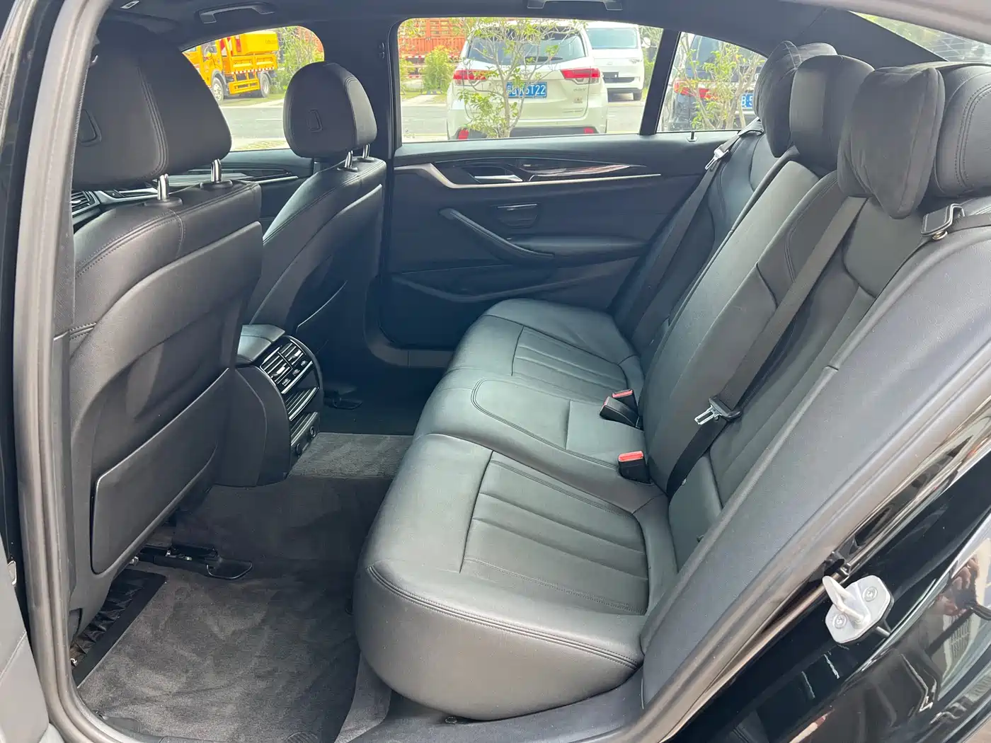 BMW 5 Series 2018 525Li M Sport Package фото 7
