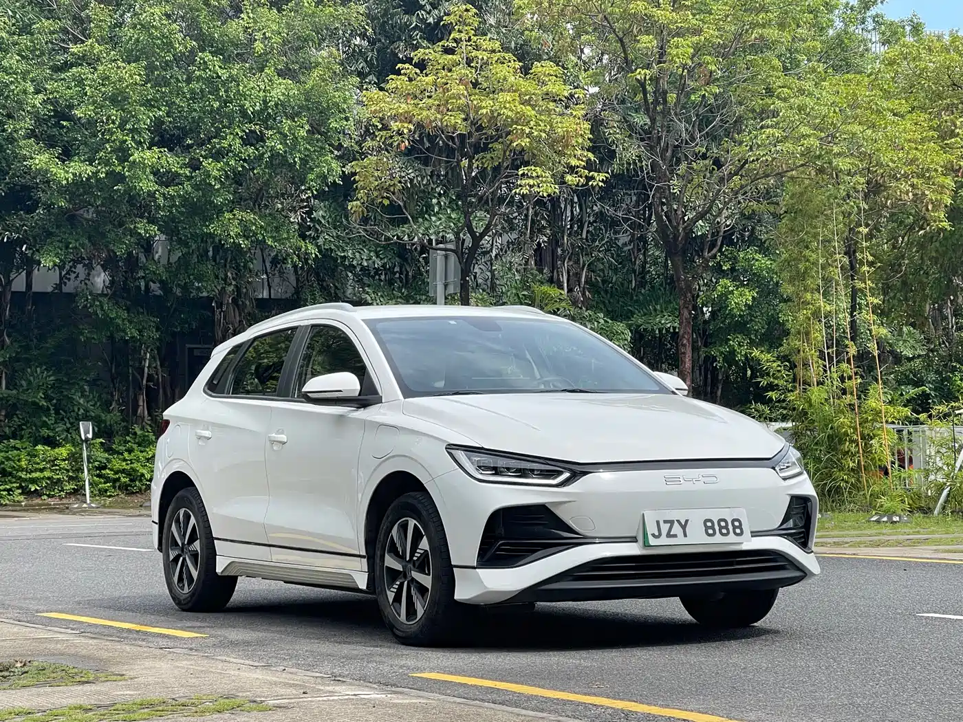 BYD e2 2023 2023 Luxury Model