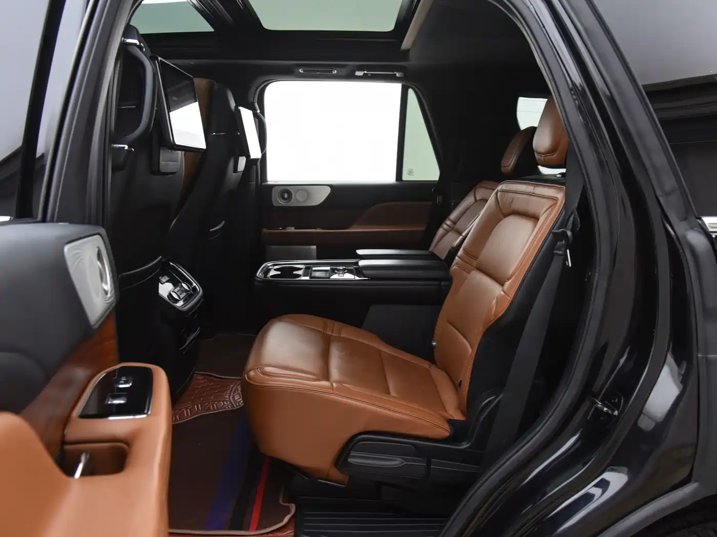 Lincoln Navigator 2019 3.5T Ultimate China VI фото 14