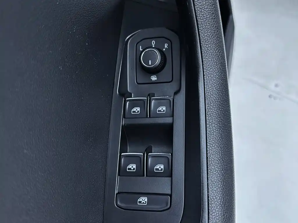 Škoda Karoq 2023 TSI280 Premium Edition фото 16
