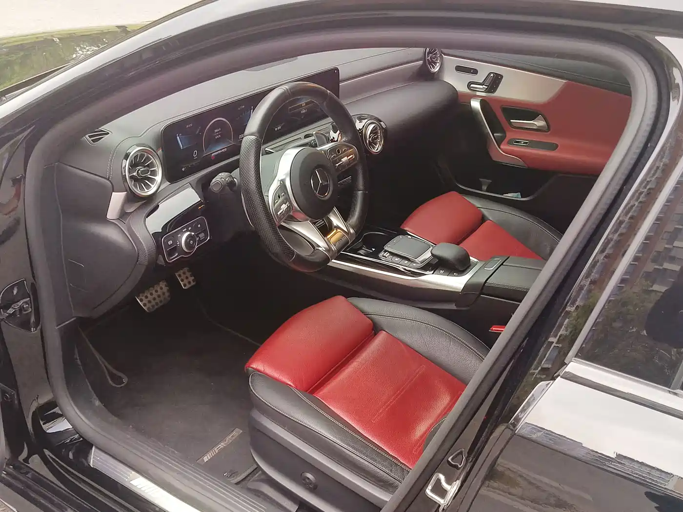 Mercedes-Benz A-Class AMG (Import) 2020 AMG A 35 4MATIC фото 6