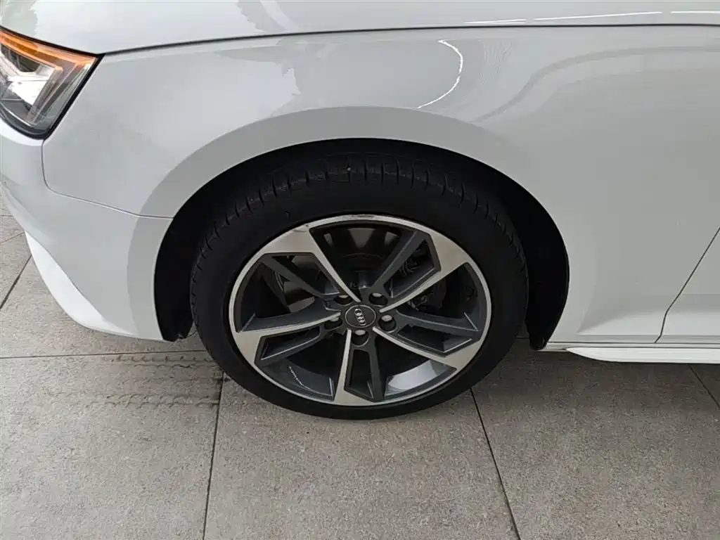 Audi A4L 2018 30th Anniversary 40 TFSI Progressive фото 23