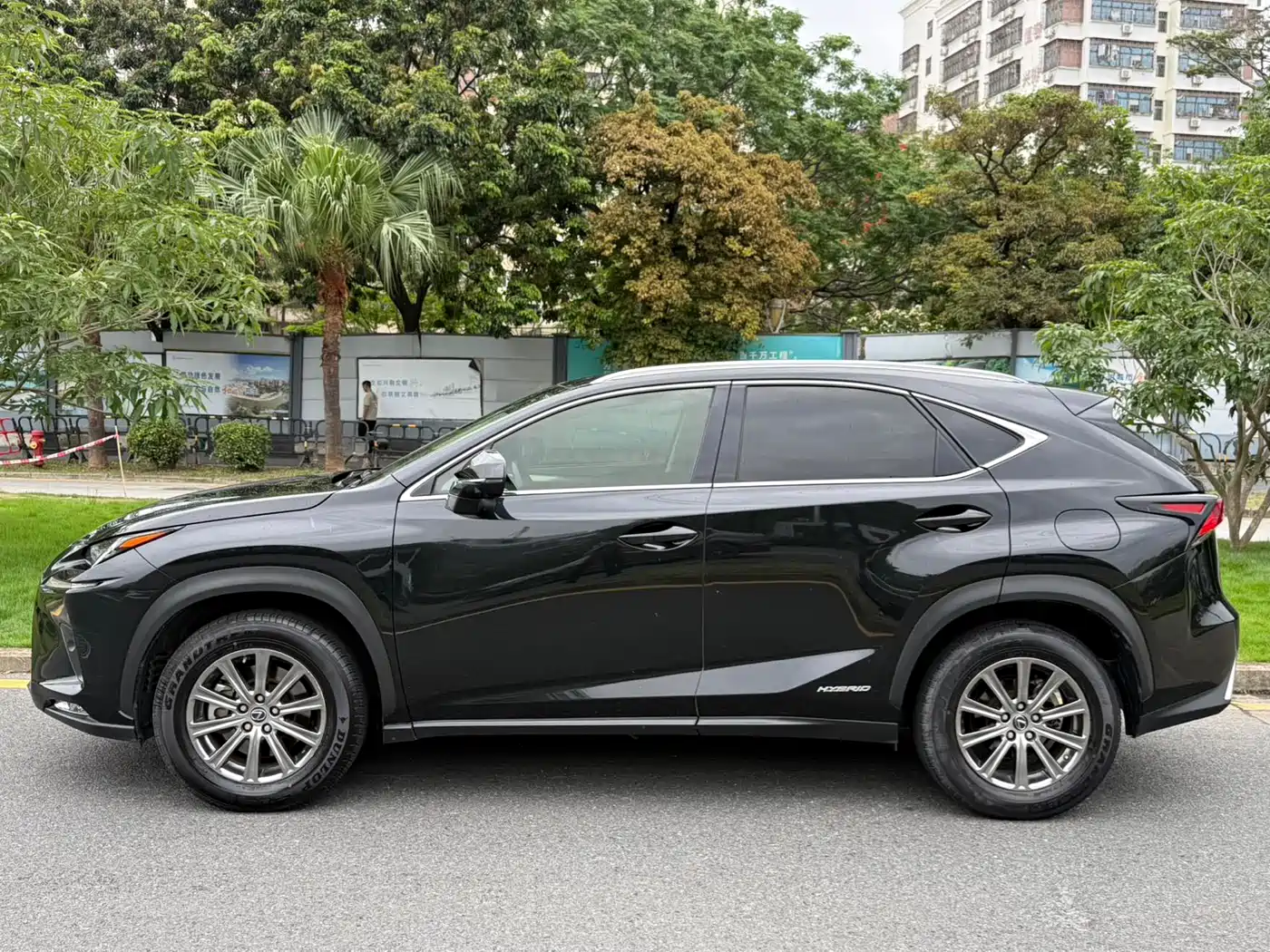 Lexus NX 2020 300h FWD F Sport China VI фото 3