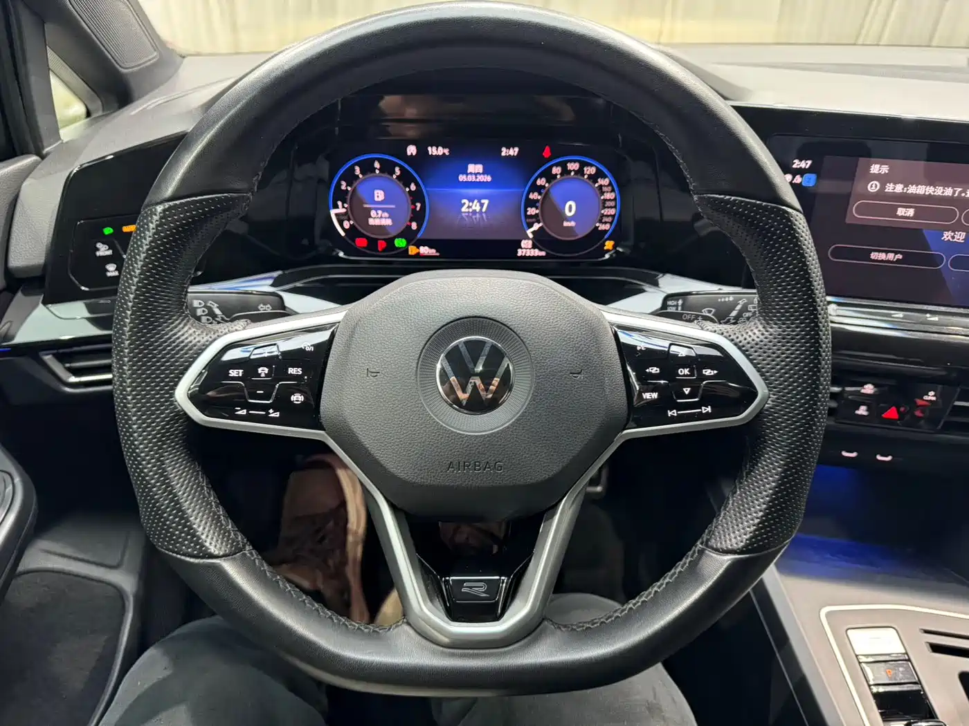 VOLKSWAGEN GOLF
