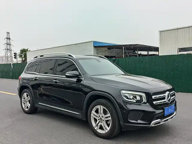 MERCEDES-BENZ GLB