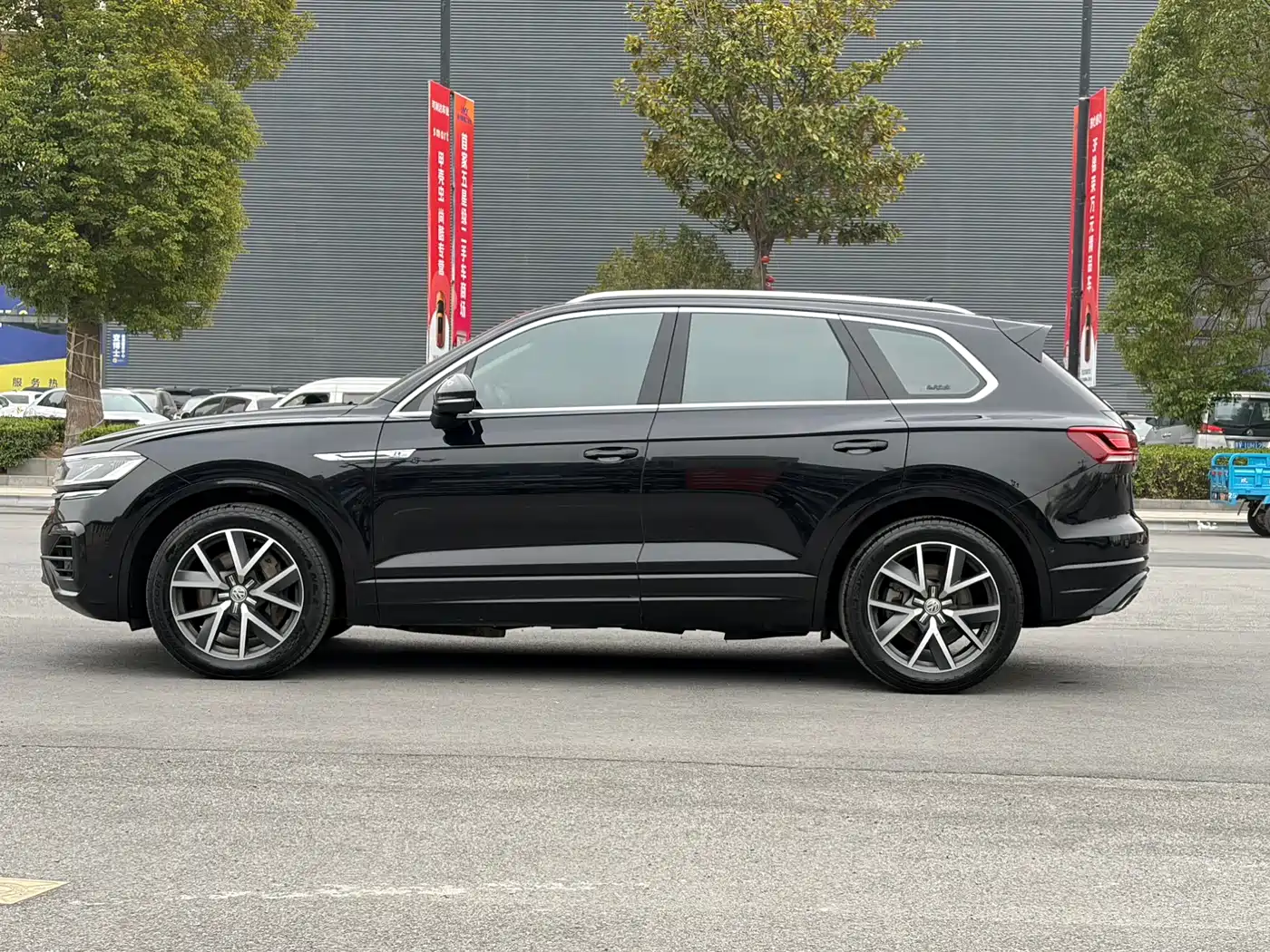 Volkswagen Touareg 2019 3.0TSI Sharp Edge Edition China VI фото 6
