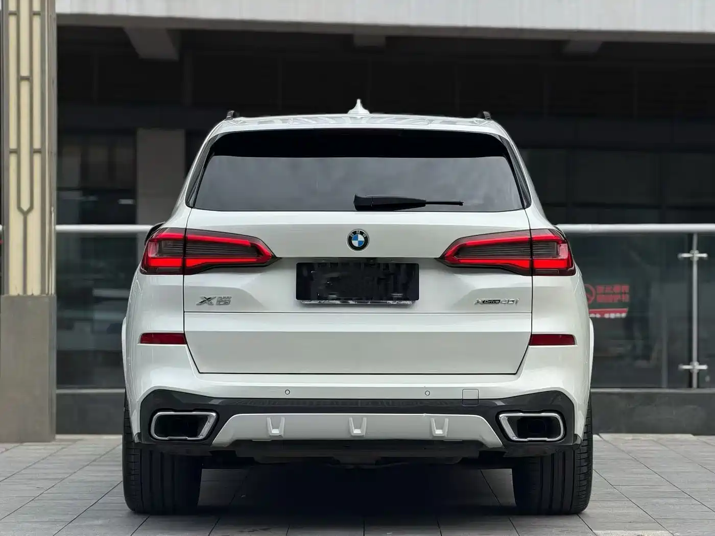 BMW X5 (Import) 2019 xDrive40i Exclusive M Sport Package фото 9