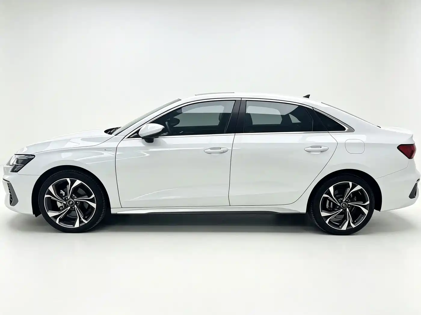 Фото 2 - Audi A3