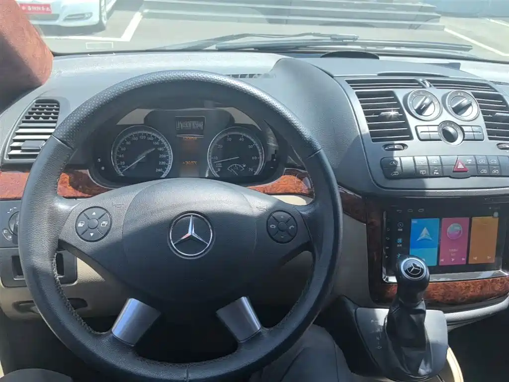 Mercedes-Benz Viano 2013 3.0L Comfort Edition фото 10