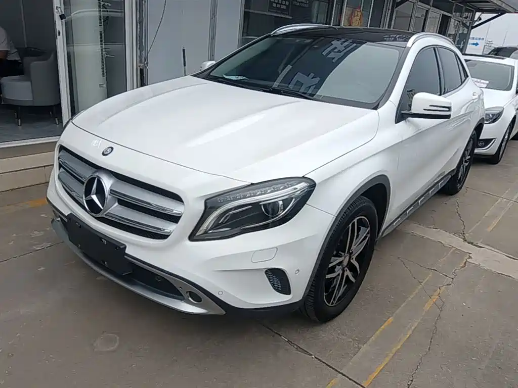 Mercedes-Benz GLA 2016 GLA 220 4MATIC Fashion фото 2