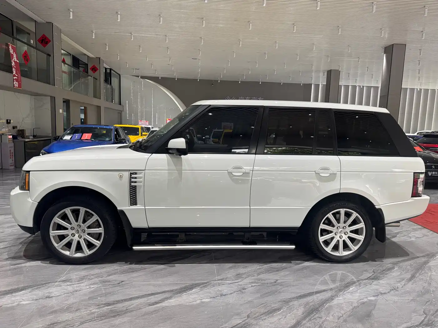 Land Rover Range Rover 2011 5.0 SC V8 фото 31