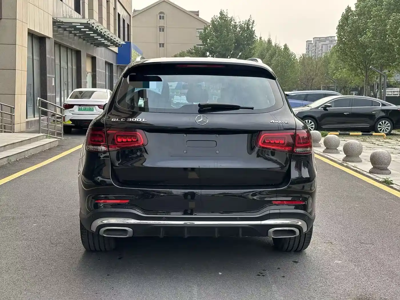 MERCEDES-BENZ GLC