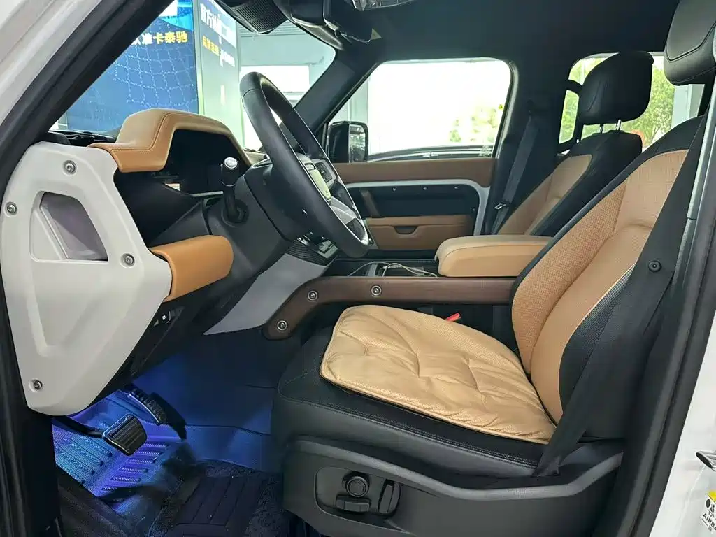Фото 4 - Land Rover Defender
