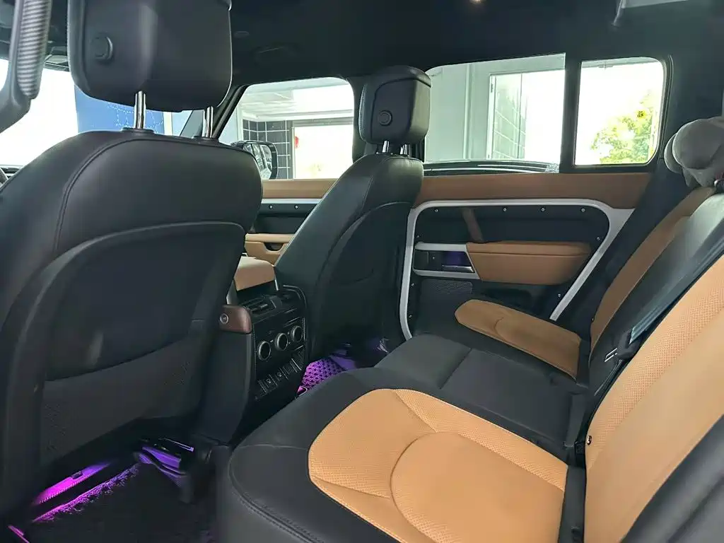 Фото 3 - Land Rover Defender