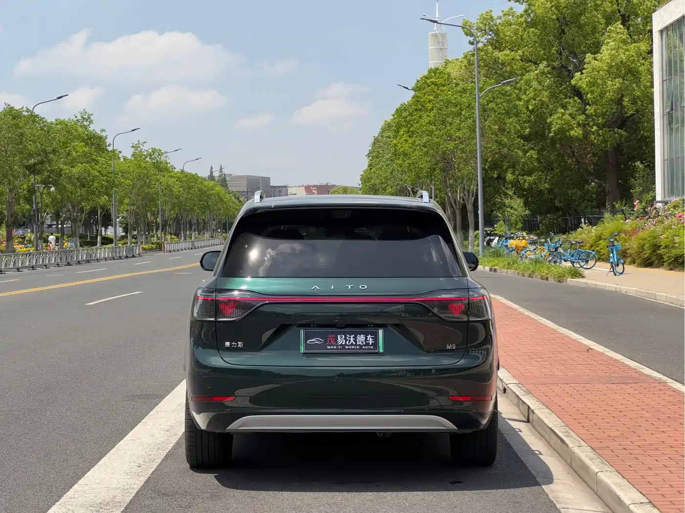 AITO Wenjie AITO M9 2026 Extended Range Ultra Edition 52kWh 6-seater фото 4