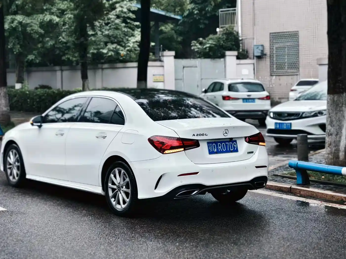 Mercedes-Benz A-Class 2021 A 200 L Sport Sedan Fashion Edition фото 7