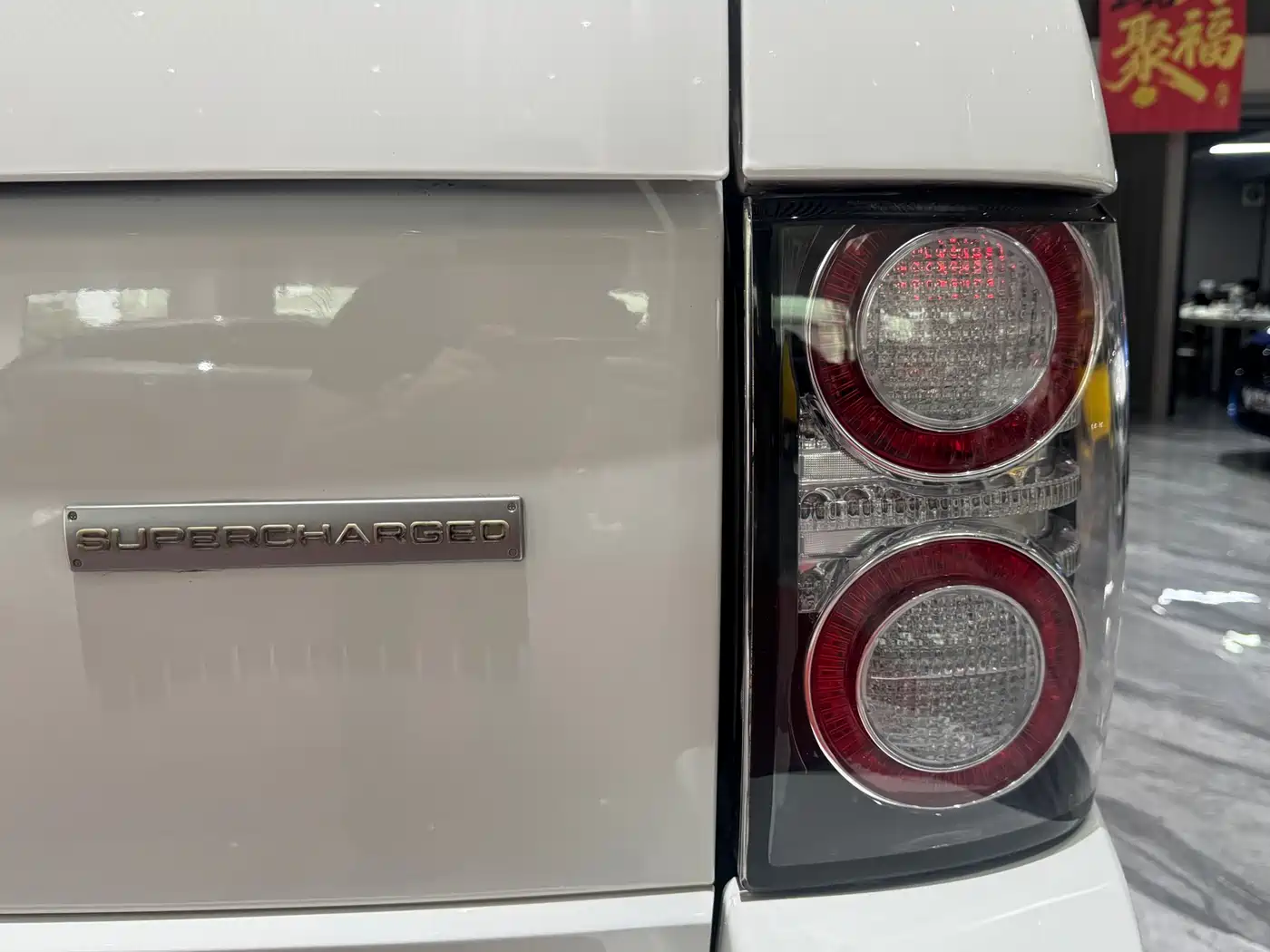 Land Rover Range Rover 2011 5.0 SC V8 фото 30