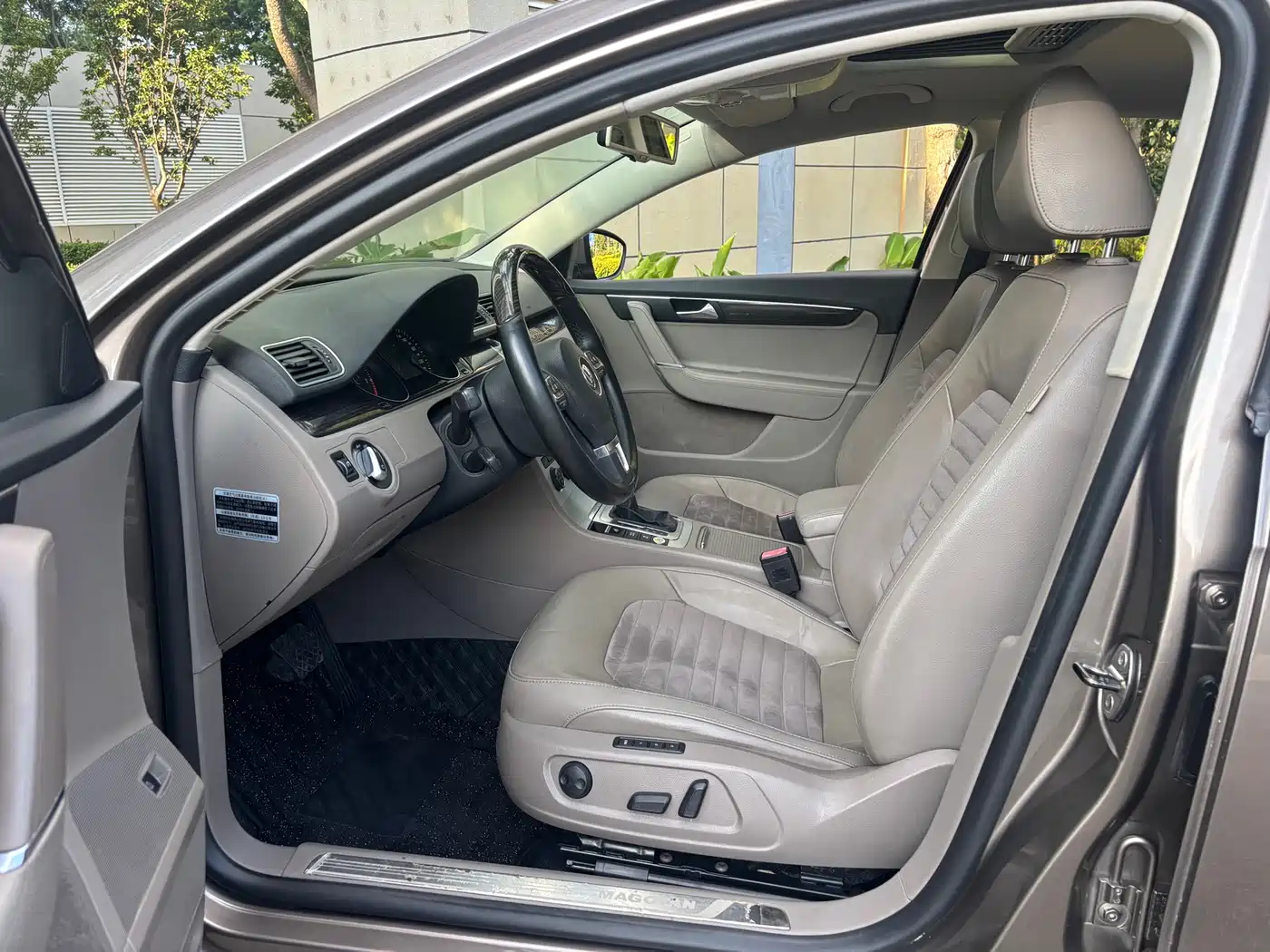 Volkswagen Magotan 2013 1.8TSI Premium фото 9