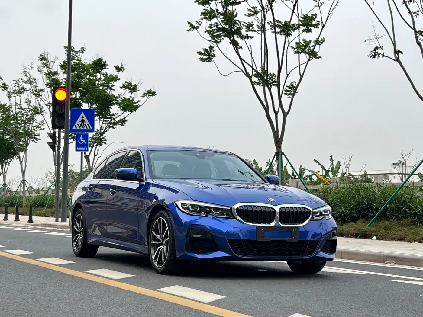 BMW 3 Series 2020 325Li M Sport Package фото 3