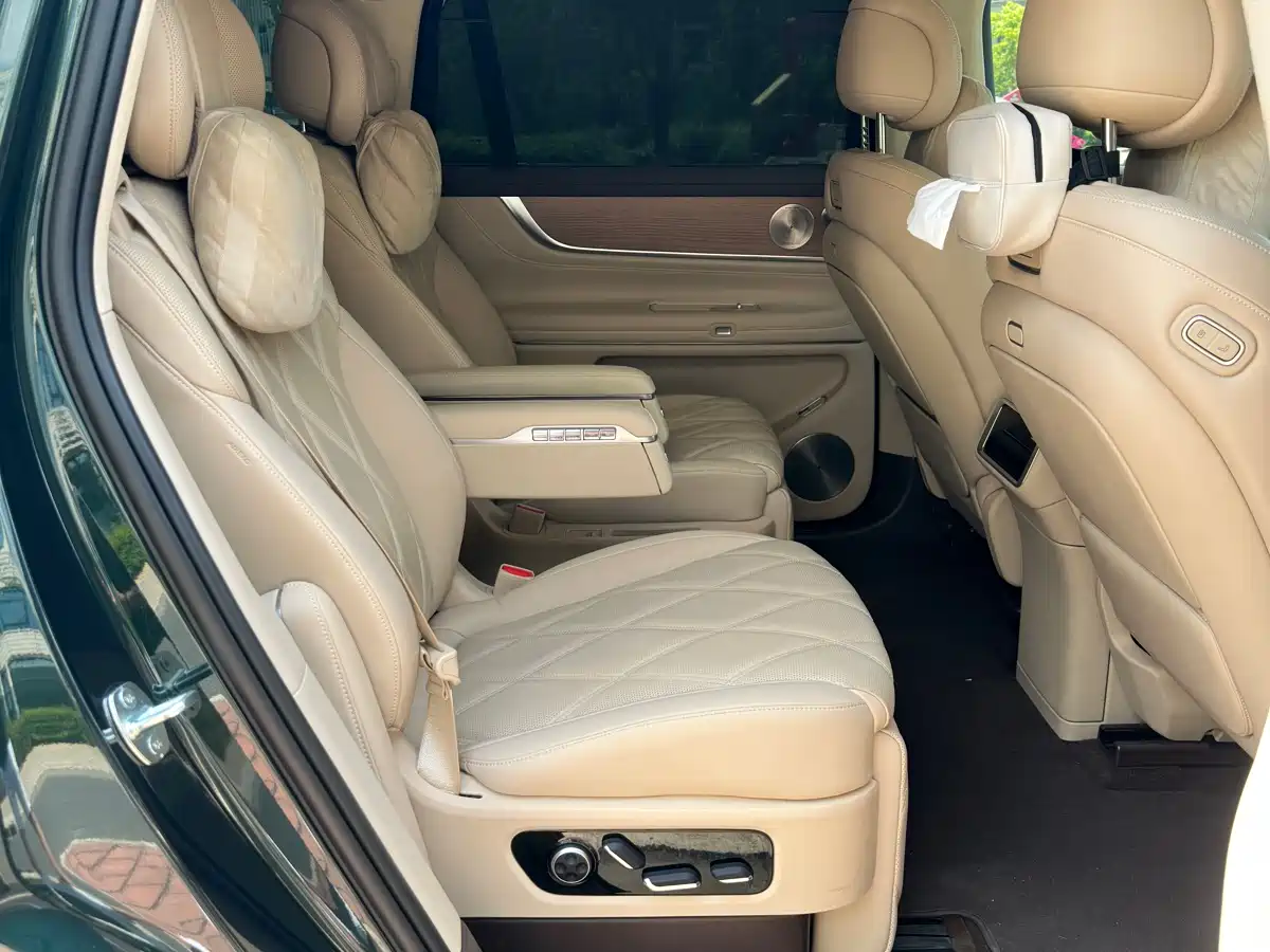 AITO Wenjie AITO M9 2026 Extended Range Ultra Edition 52kWh 6-seater фото 14