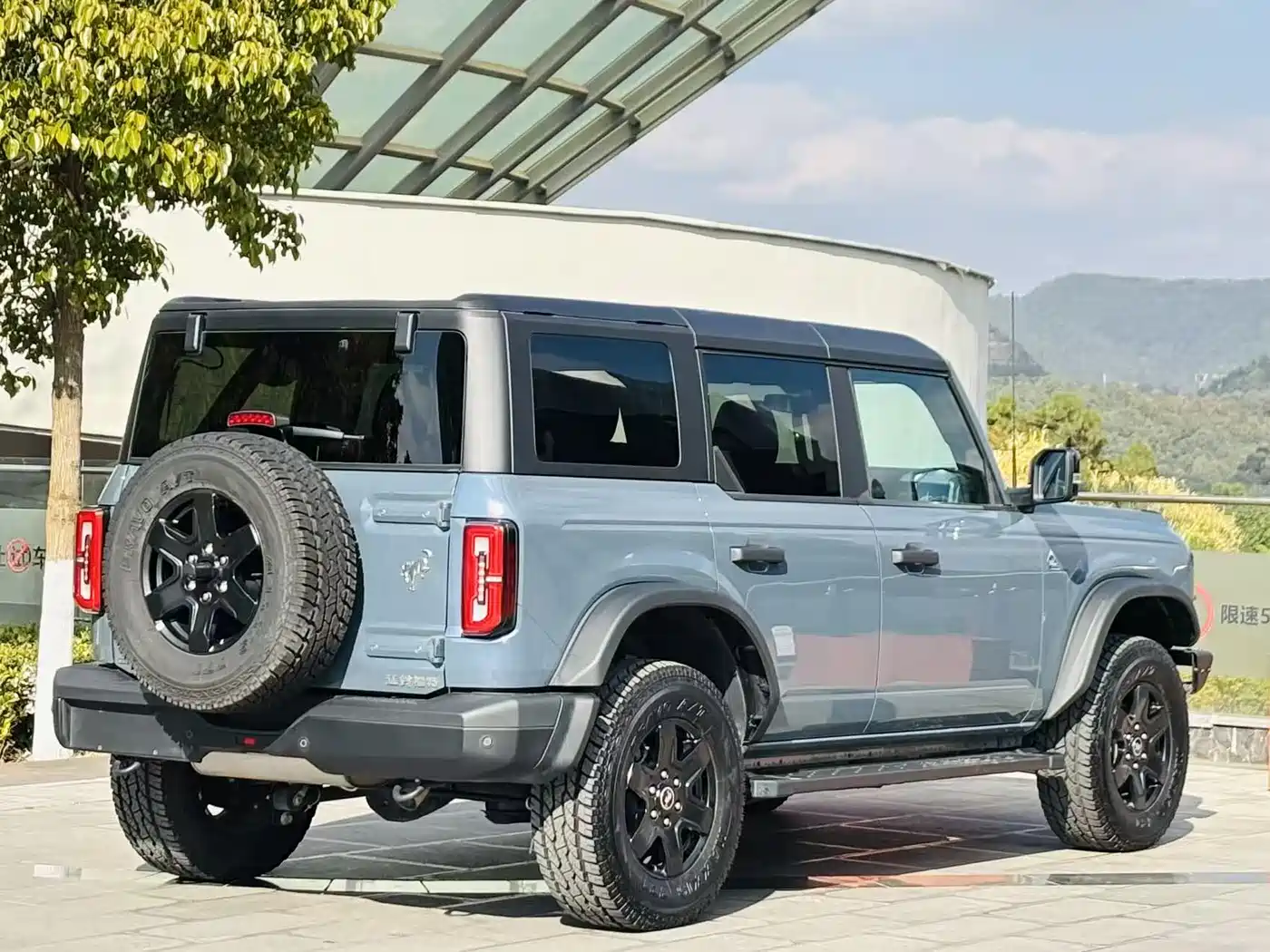 Ford Bronco 2026 2024 2.3T Black Diamond