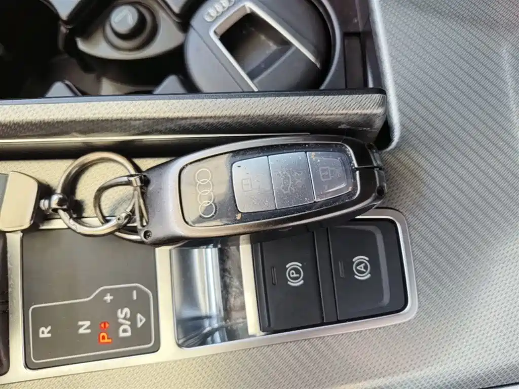 Audi A6L 2020 40 TFSI Luxury Elegance фото 9