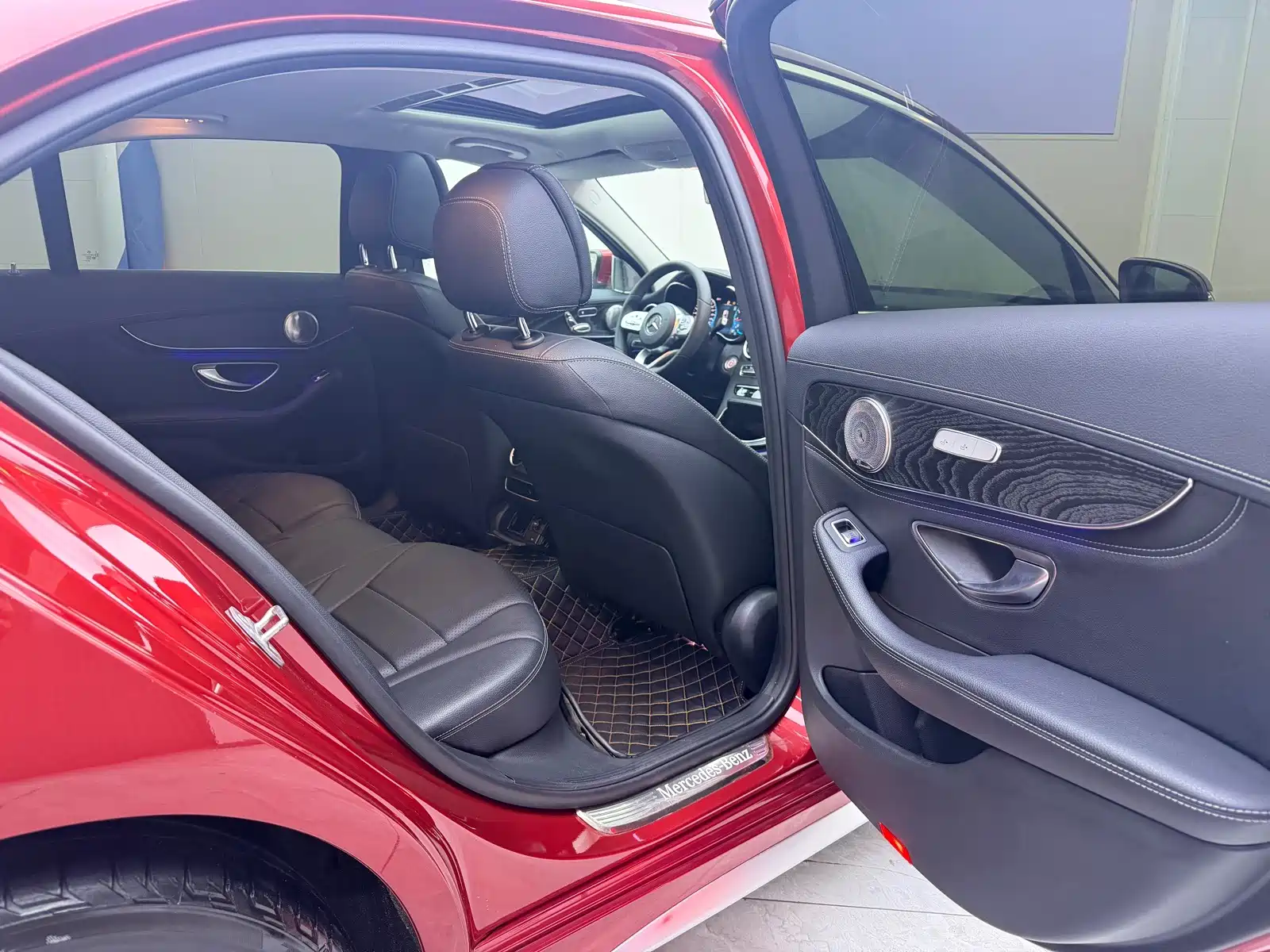 Фото 20 - Mercedes-Benz C-Class