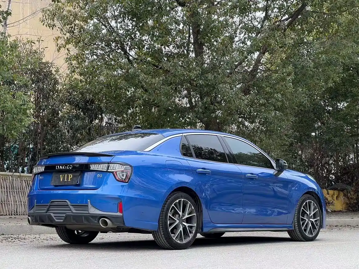 Lynk & Co 03 2020 1.5TD DCT Type Pro Edition фото 6