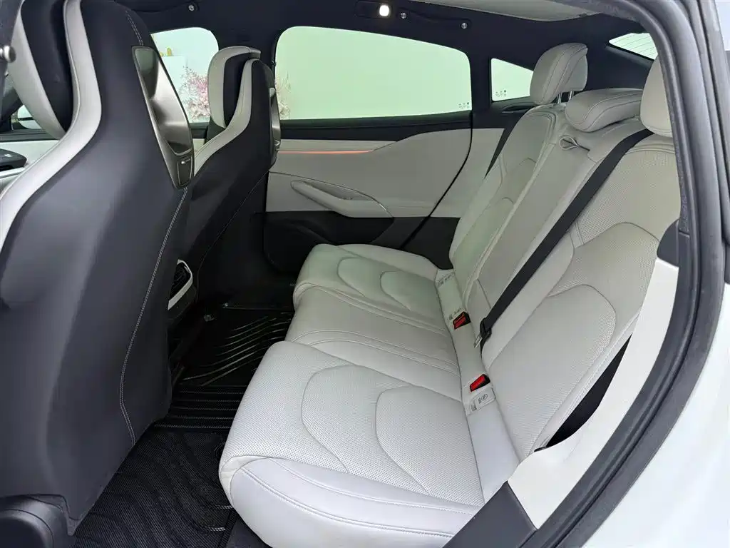 Xiaomi Auto Xiaomi SU7 2024 RWD Ultra Long Range Advanced Smart Driving Pro Edition фото 19