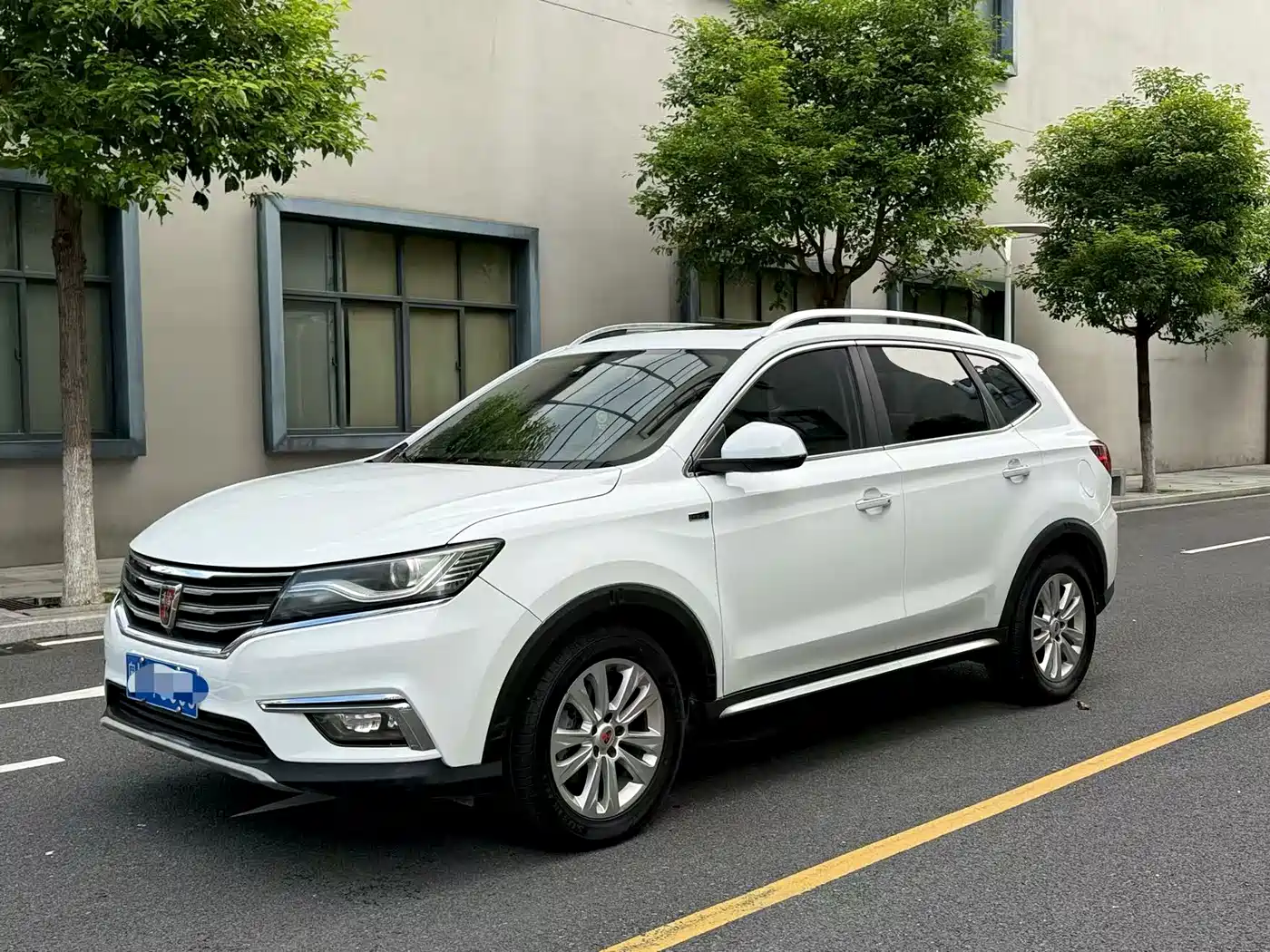 Photo 1 - Roewe RX5