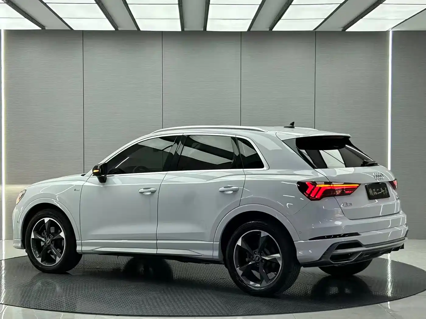 Audi Q3 2022 35 TFSI Fashion Dynamic фото 3