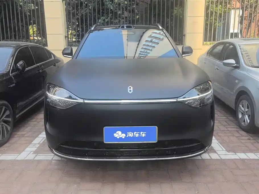 AITO Wenjie AITO M9 2024 Extended Range Max 42kWh 5-seater фото 2