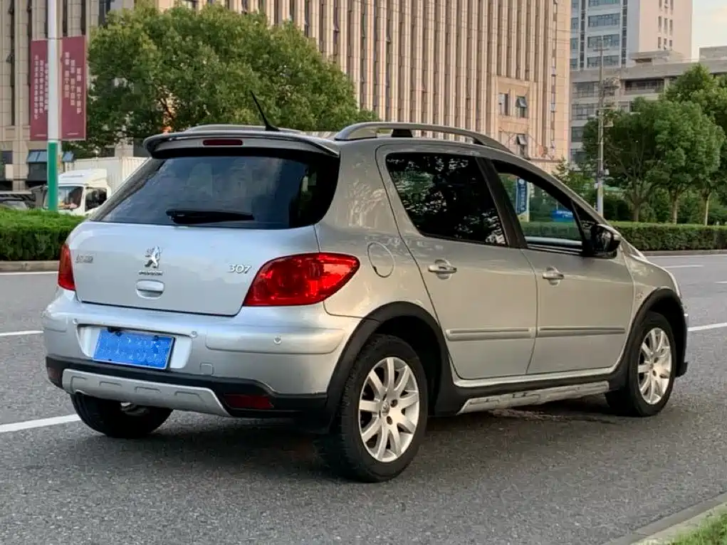 Peugeot 307 2013 1.6L Automatic CROSS фото 3