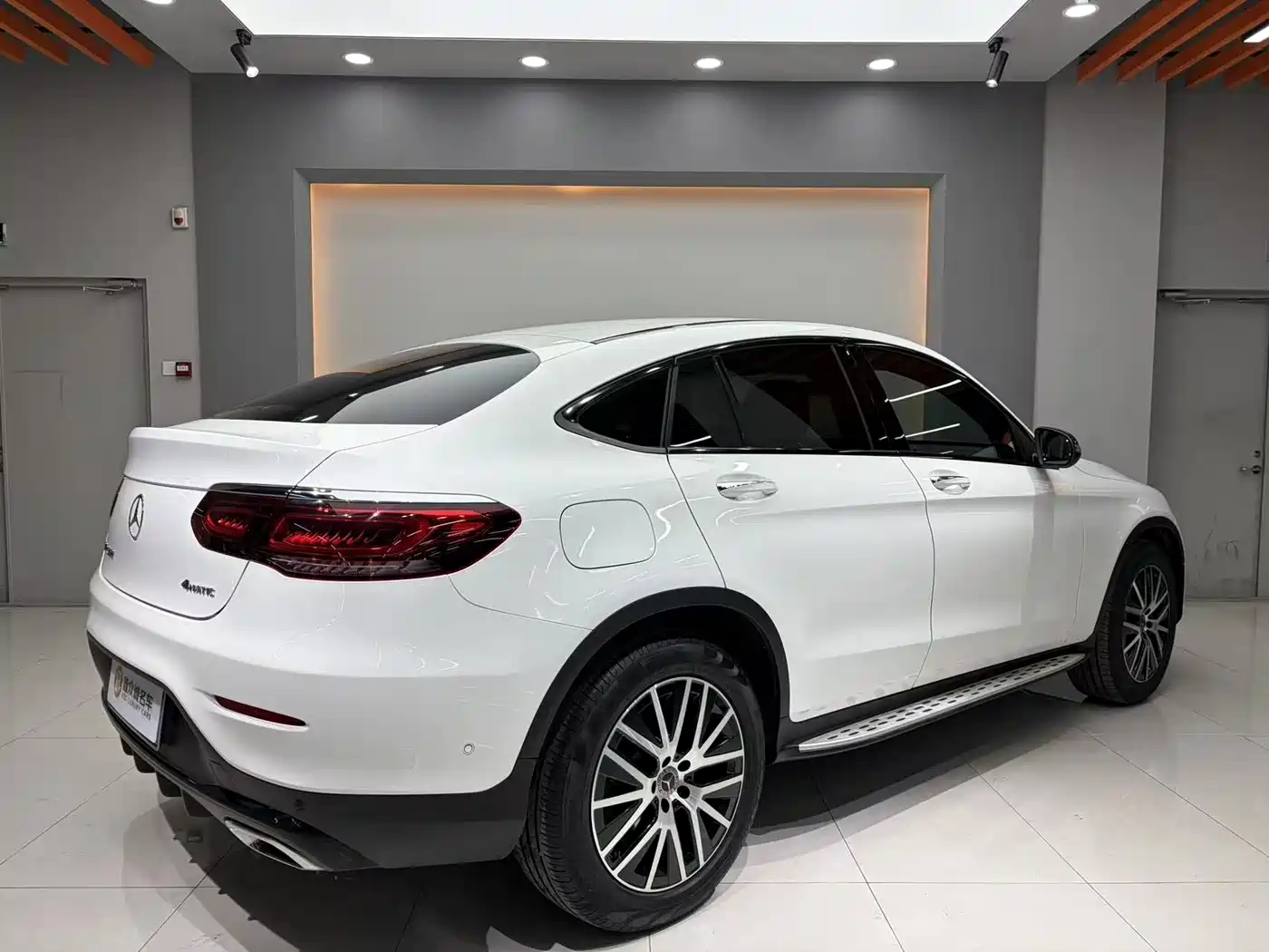 Mercedes-Benz GLC Coupe 2021 GLC 300 4MATIC Coupe SUV фото 4