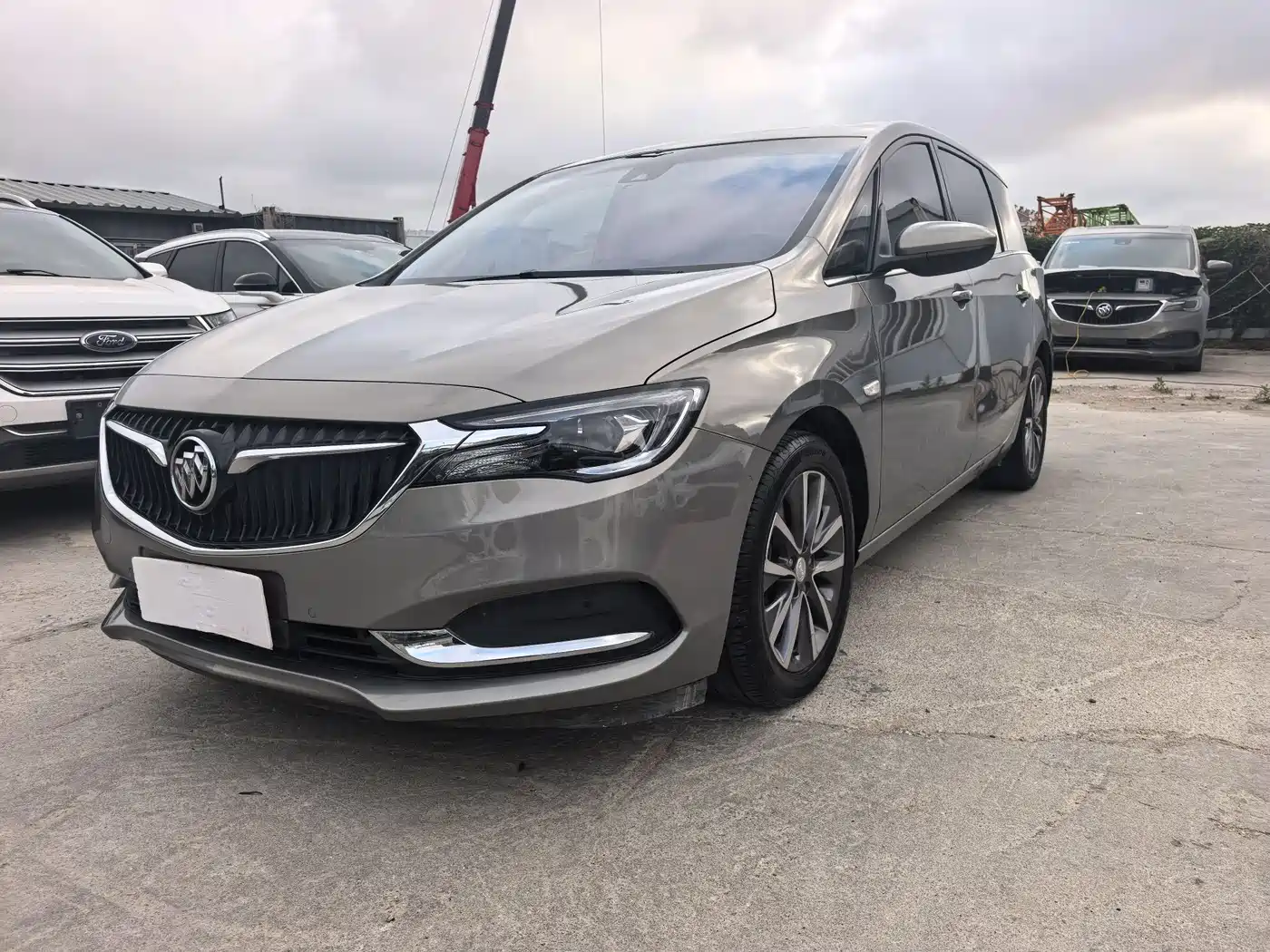 Фото 1 - Buick GL6