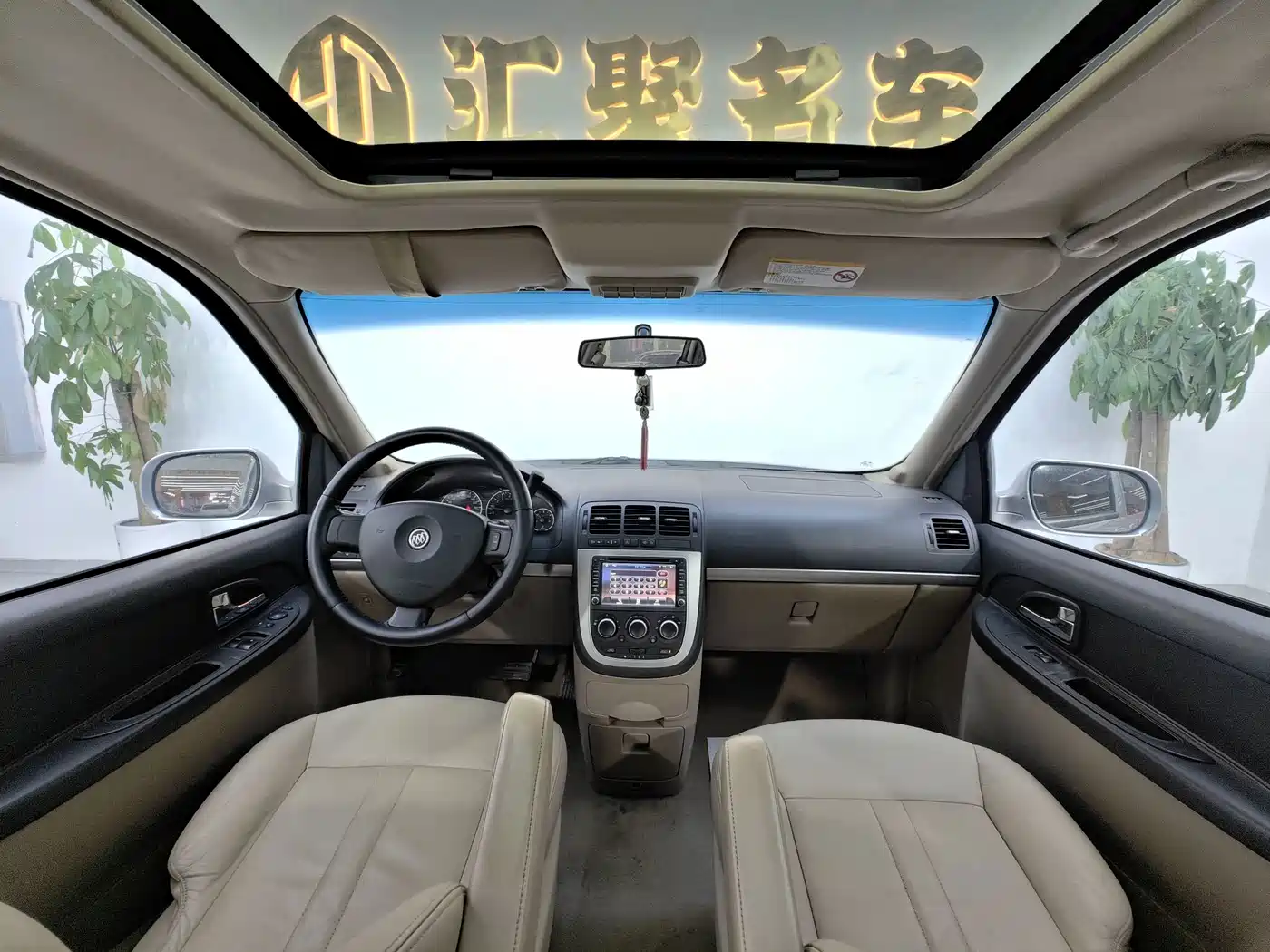 Фото 18 - Buick GL8