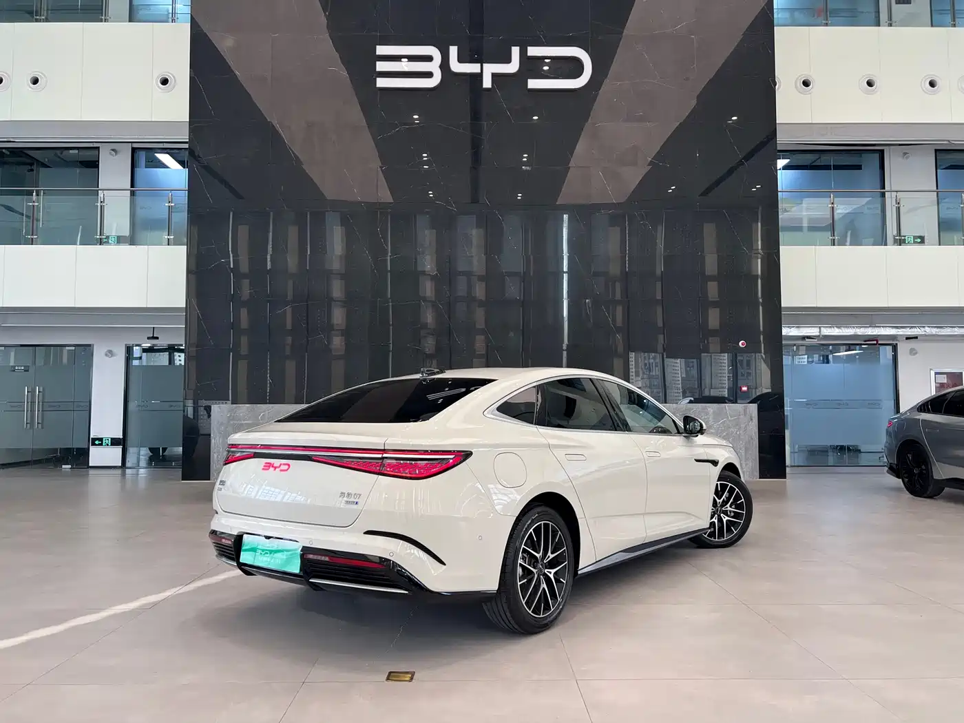 BYD Seal 07 DM-i 2025 Smart Drive Edition DM-i 1.5L 125km Premium фото 17