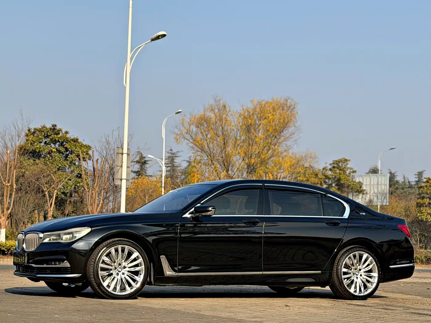 BMW 7 SERIES