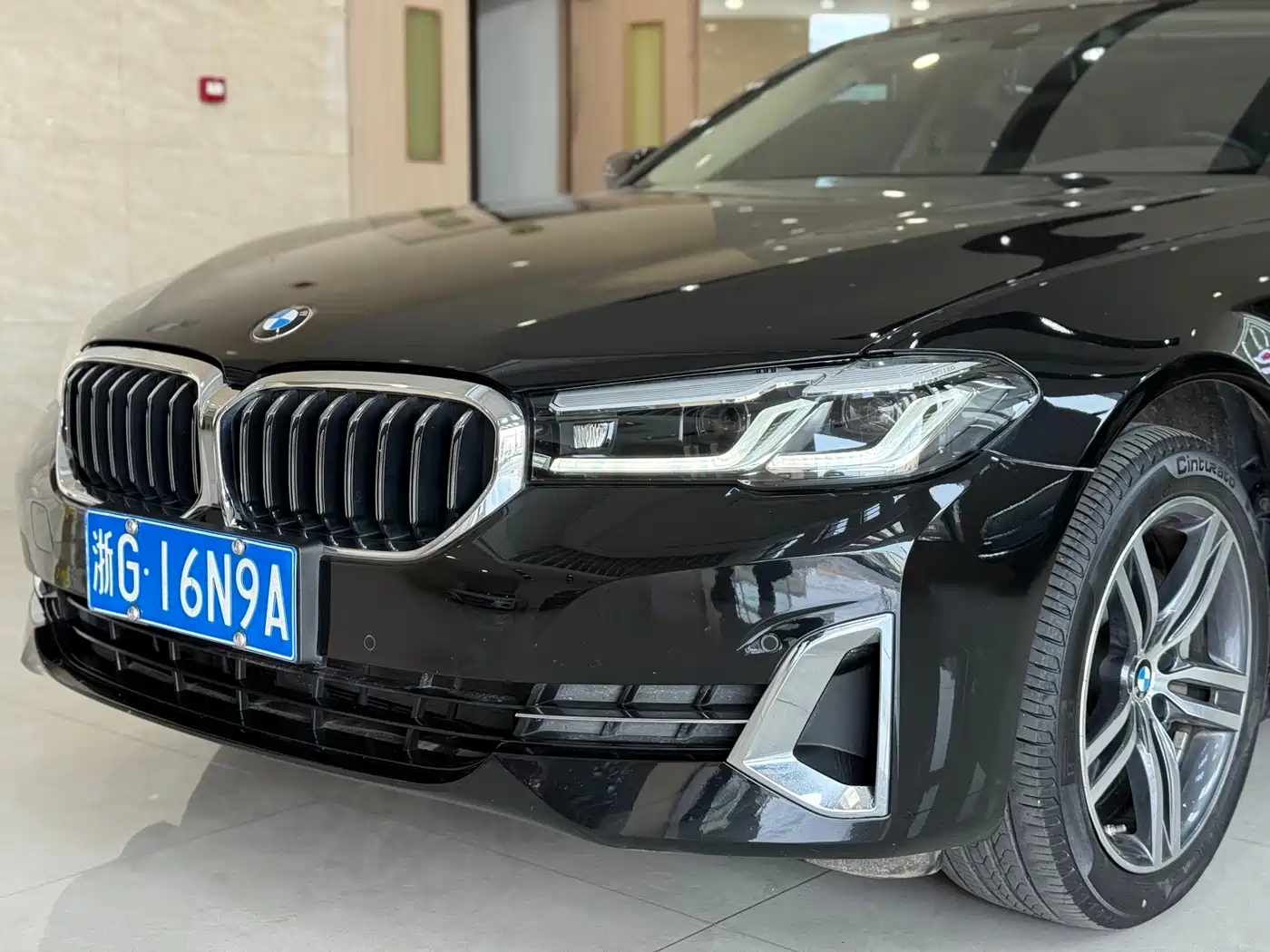 BMW 5 Series 2023 530Li Leading Luxury Package фото 4