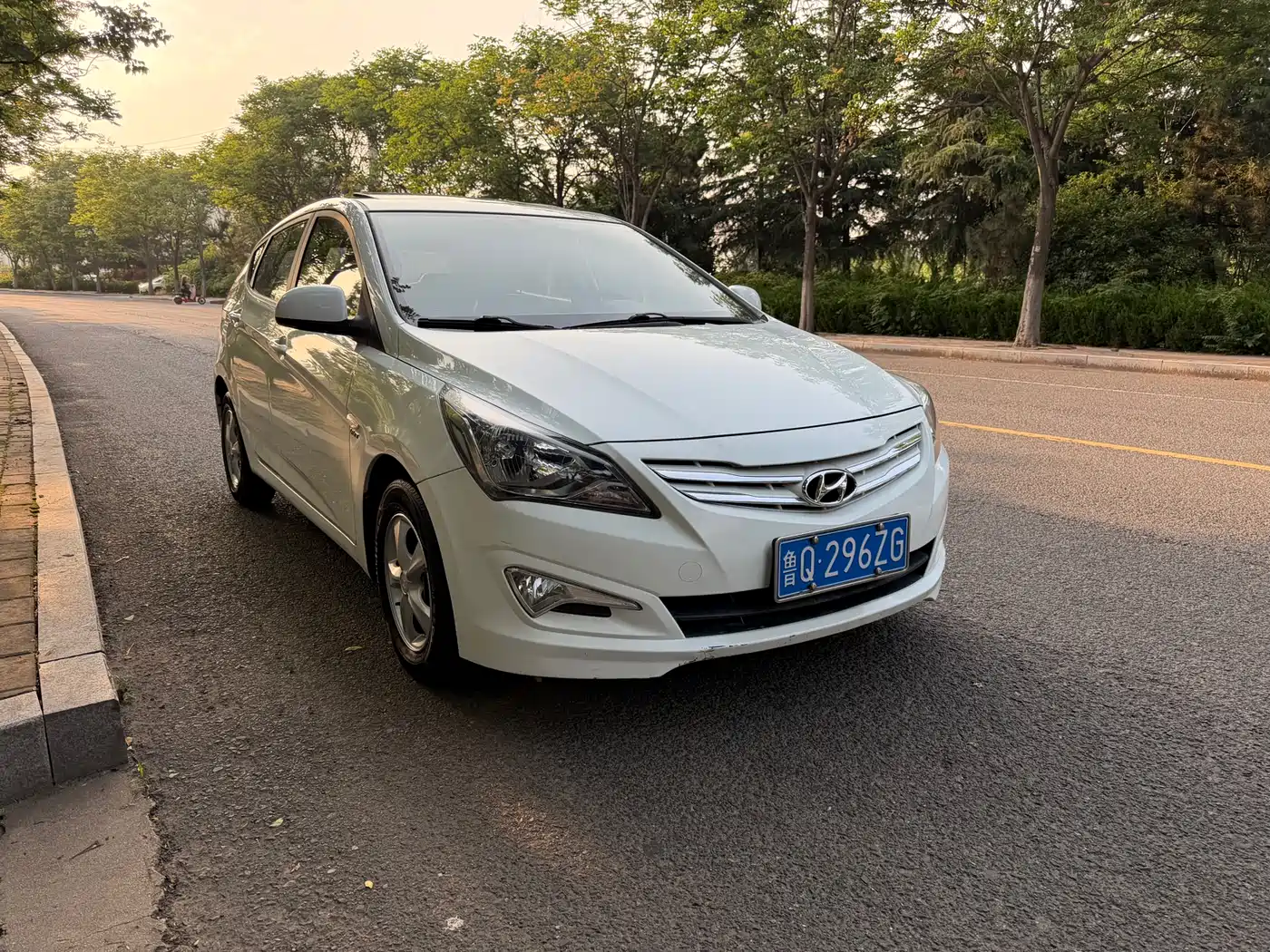 Hyundai Reina 2014 Model 1.4L Automatic GLX фото 3