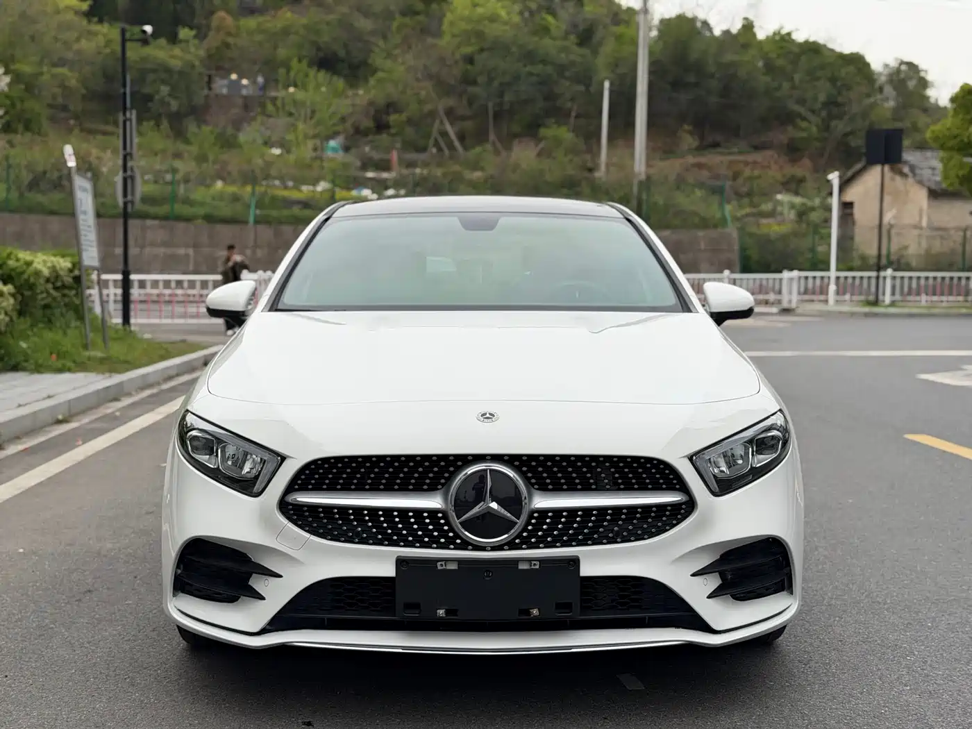 Mercedes-Benz A-Class 2021 A 200 L Sport Sedan Fashion Edition фото 2