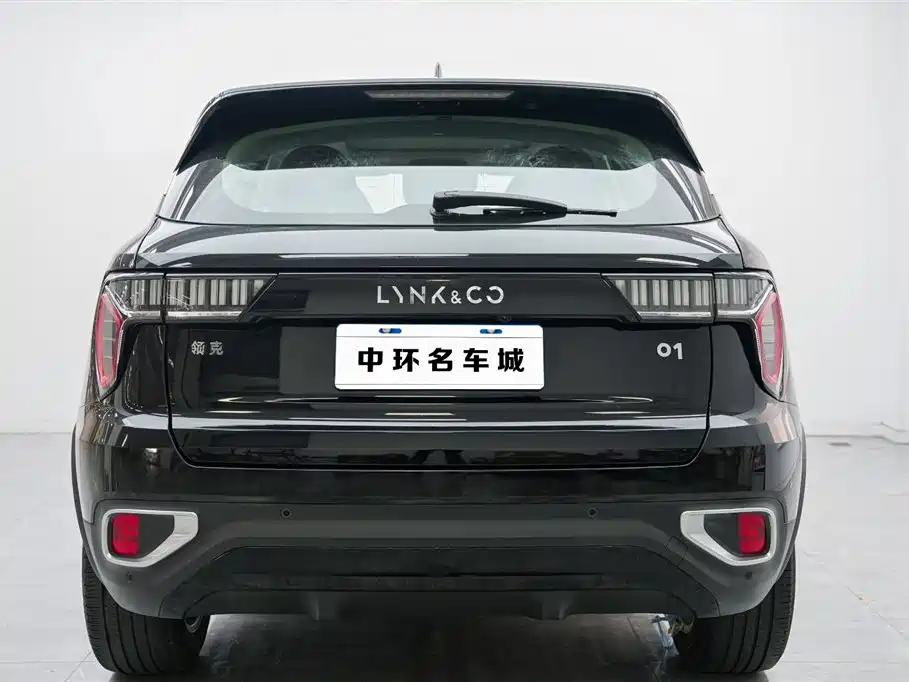 Lynk & Co 01 2017 2.0T 2WD фото 16
