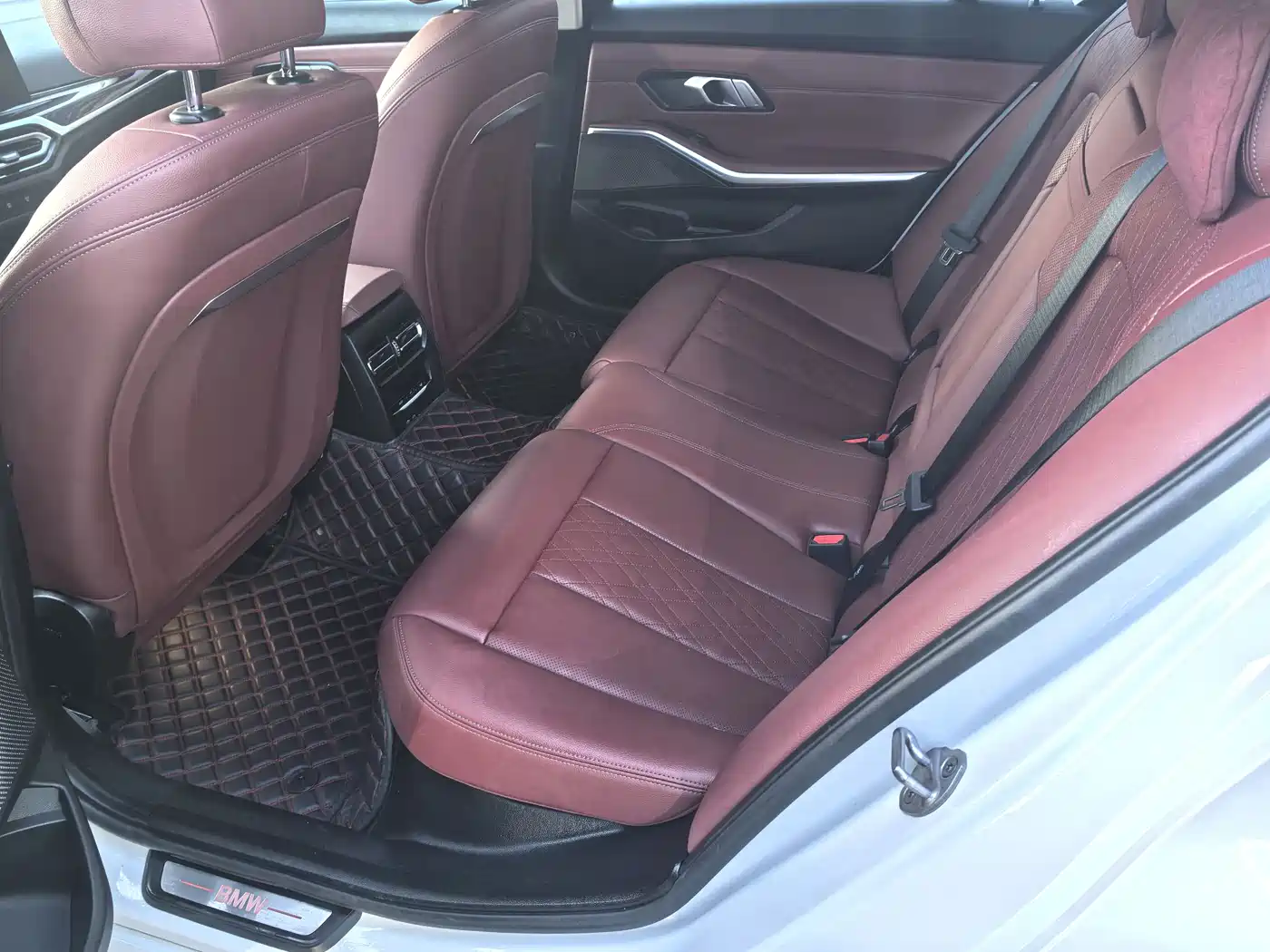 BMW i3 2024 eDrive 35 L фото 6