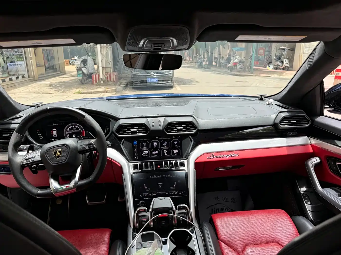 Lamborghini Urus 2018 4.0T V8 фото 2